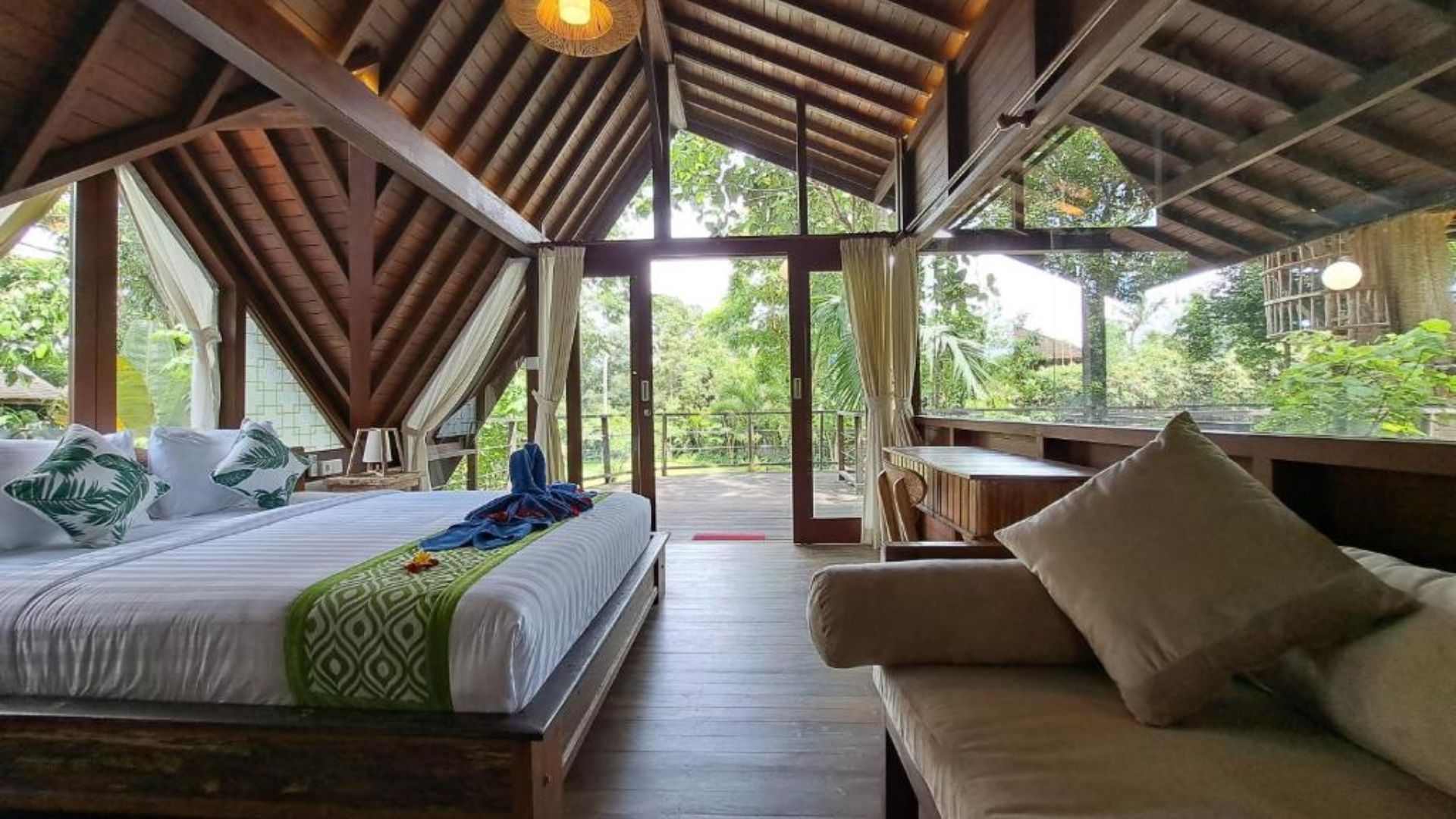 House of Kavous Junior Suite
